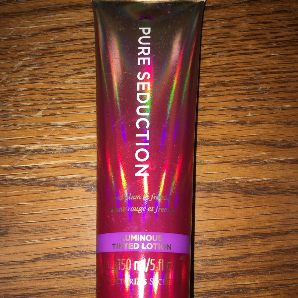 Victoria's Secret Pure Seduction Luminous Tinted